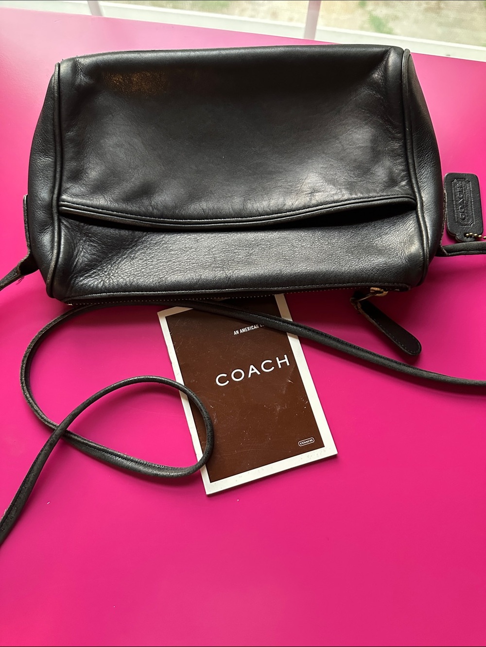 Pre 1994 - Vintage Coach, Black Glove tanned Leather Shoulder Bag